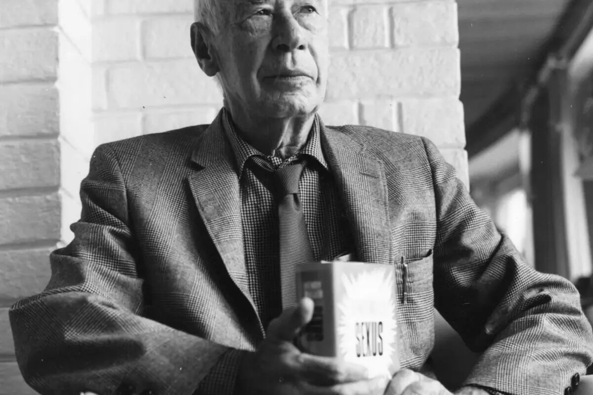 Los 11 mandamientos de escritura de Henry Miller